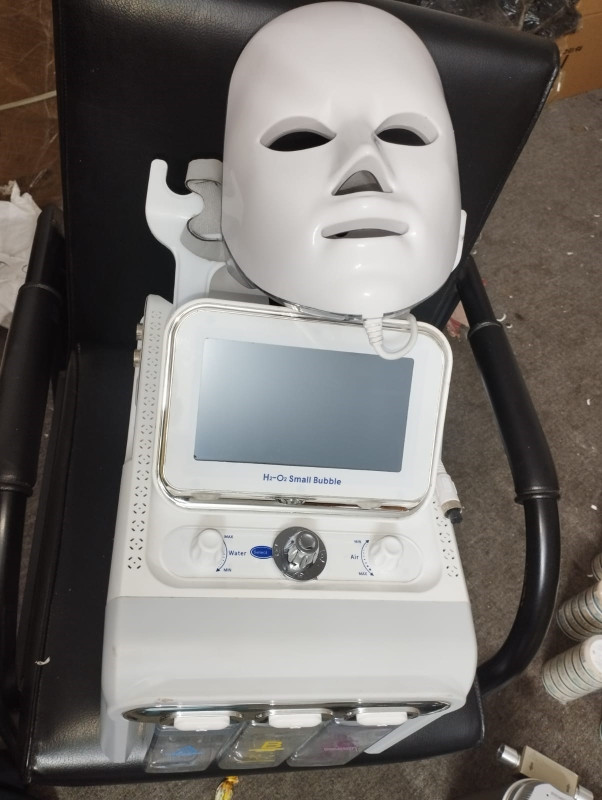 6-in-1 Hydra Facial Machine H2-O2 Small Bubble | Brand New |