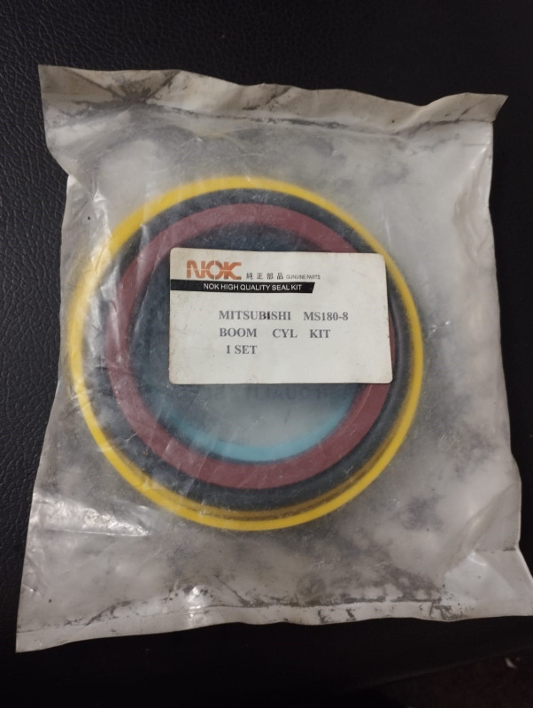 MITSUBISHI BOOM CYL KIT MS140-8, MS180-8, MS120-8, MS120-2, | Brand New |