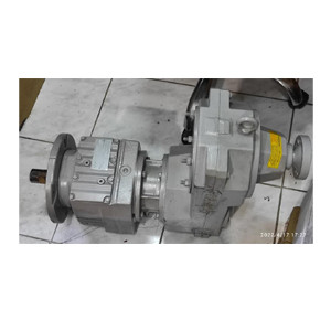 SEW-EURODRIVE RF77 VU21/A Motor With Wheel